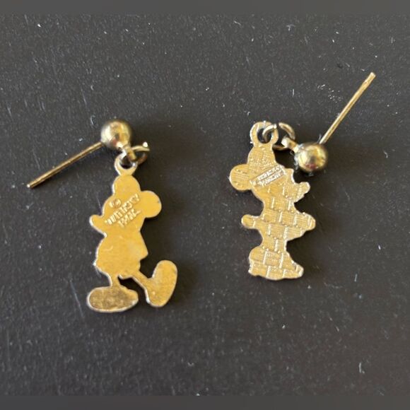 Vintage Disney stamped Mickey & Minnie flirt enamel dangle earrings, characters - Picture 2 of 6
